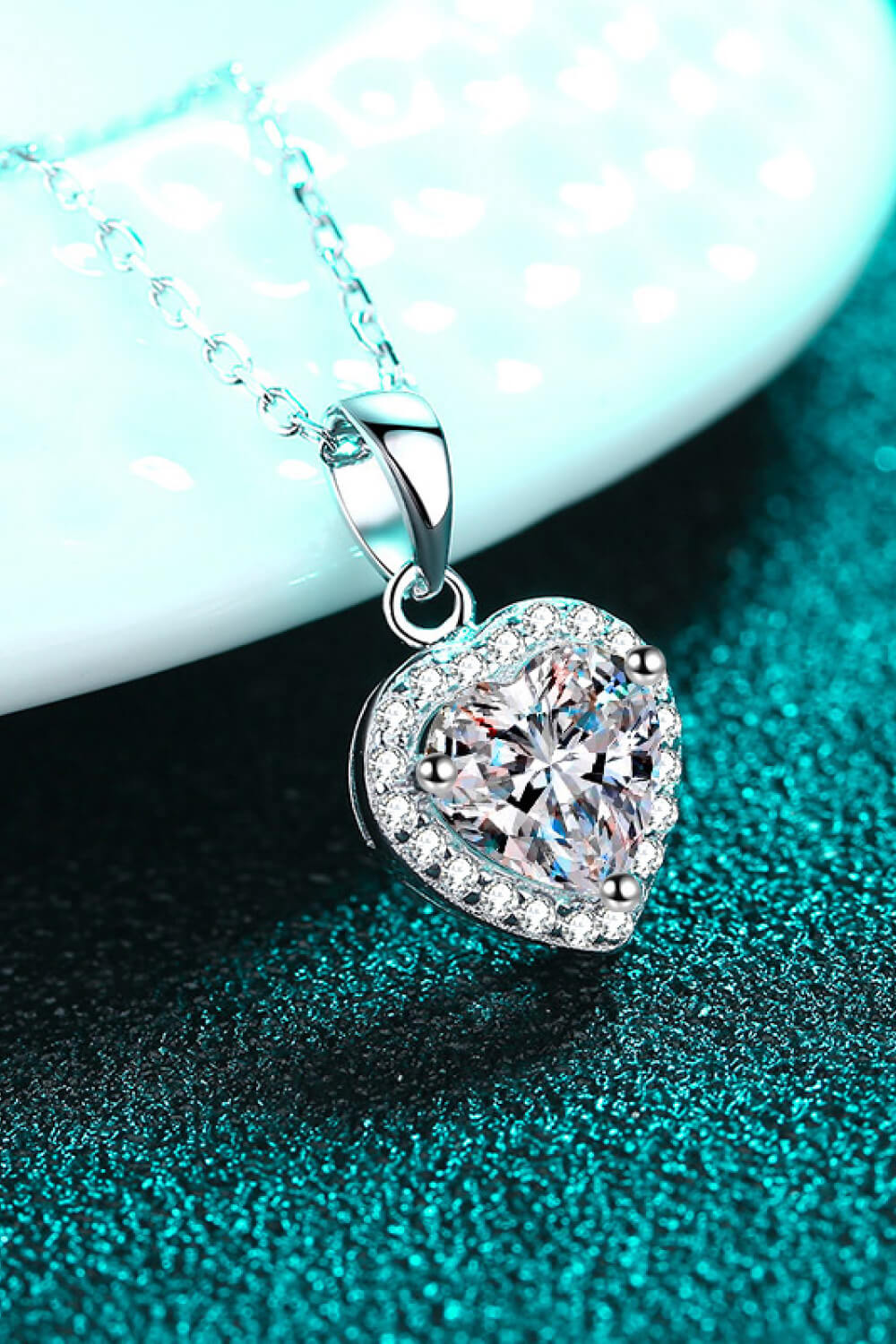 1 Carat Heart Pendant Chain Necklace